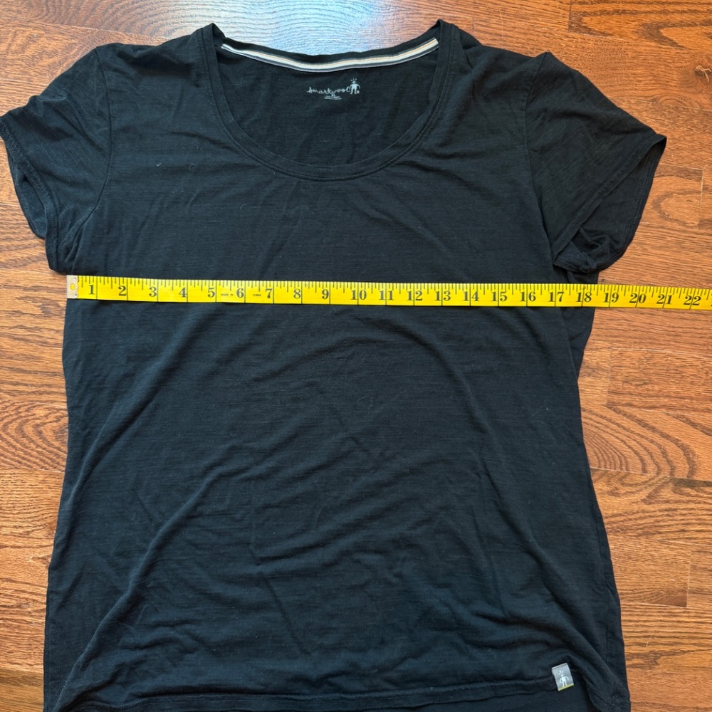Smartwool Solid Scoop Tee - Merino Tencel, Black, X-Large - Picture 3 of 4